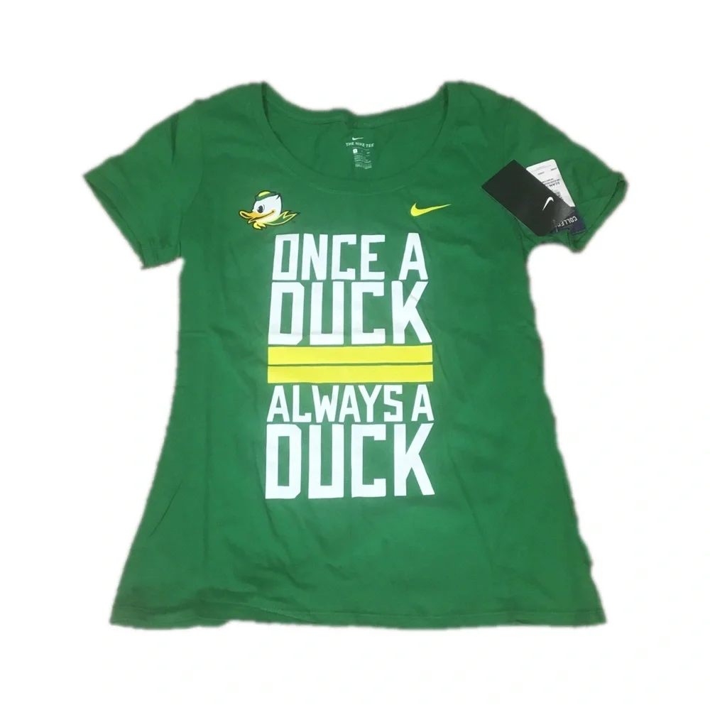 Oregon Ducks Nike Women’s Scoop Shirt Small